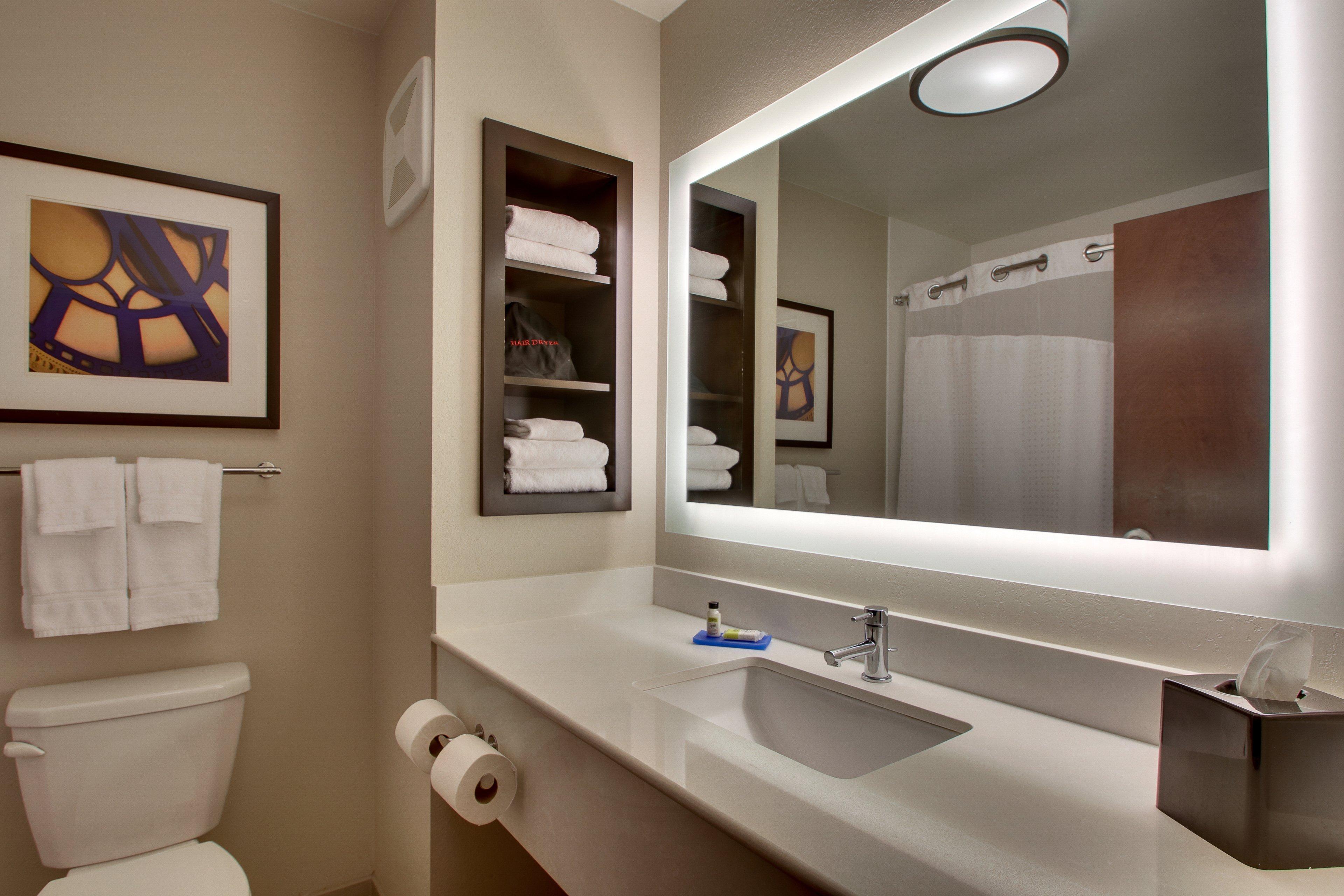 Hotel Express & Lancaster East - By Ihg