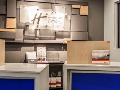 Express & Lancaster East - By Ihg Strasburg