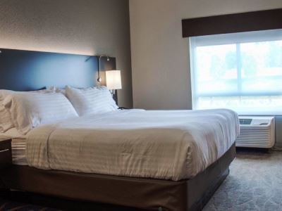 Hotel Express & Lancaster East - By Ihg
