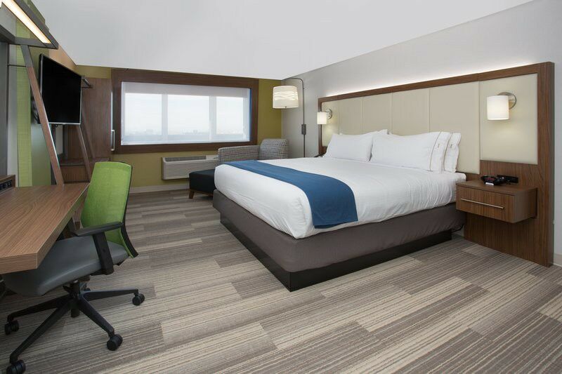 Hotel Express & Lancaster East - By Ihg