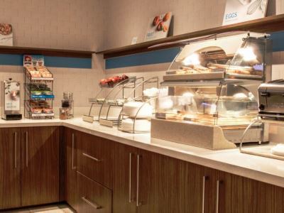 Express & Lancaster East - By Ihg